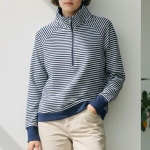Vineyard Vines Women's Navy and White Striped Turtleneck Sweater
